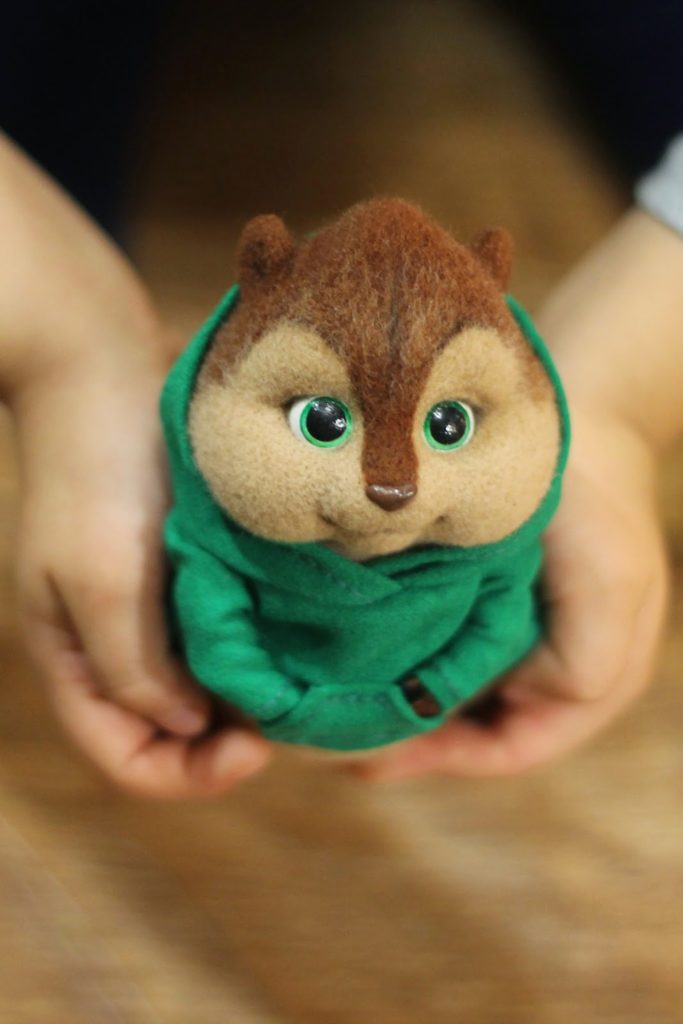 Игрушка бурундук