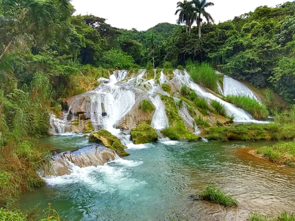 Водопад Эль-Ничо