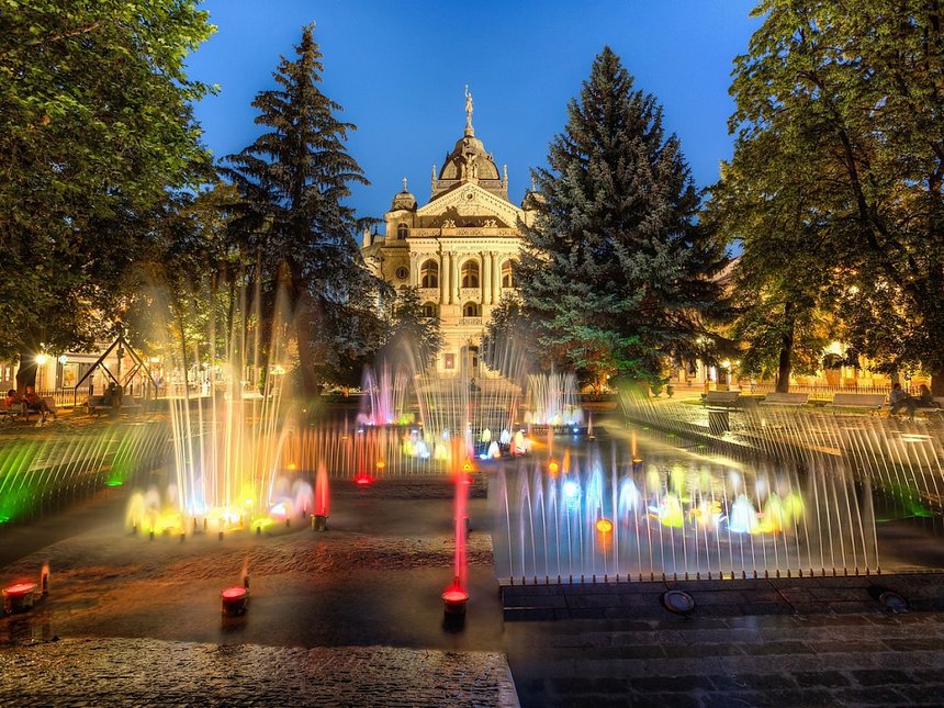 Поющий фонтан 28