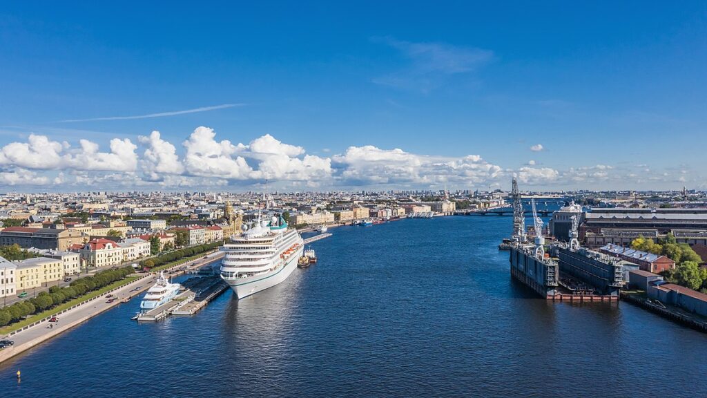 Нева в Санкт-Петербурге