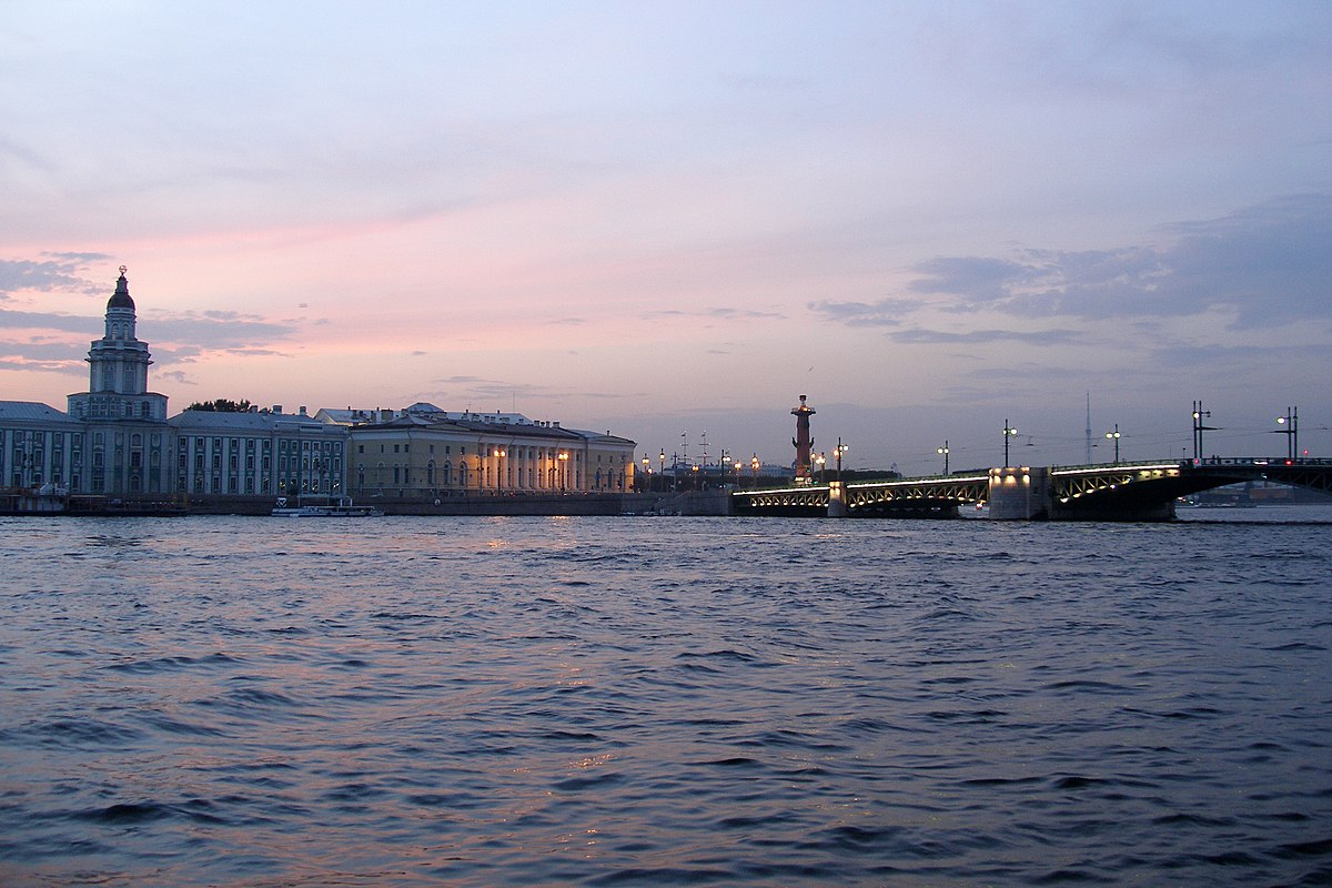 Нева с Дворцовым мостом